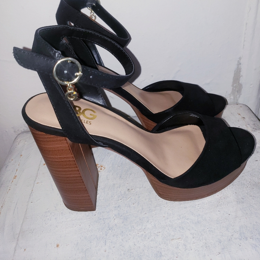 Guess Sandals